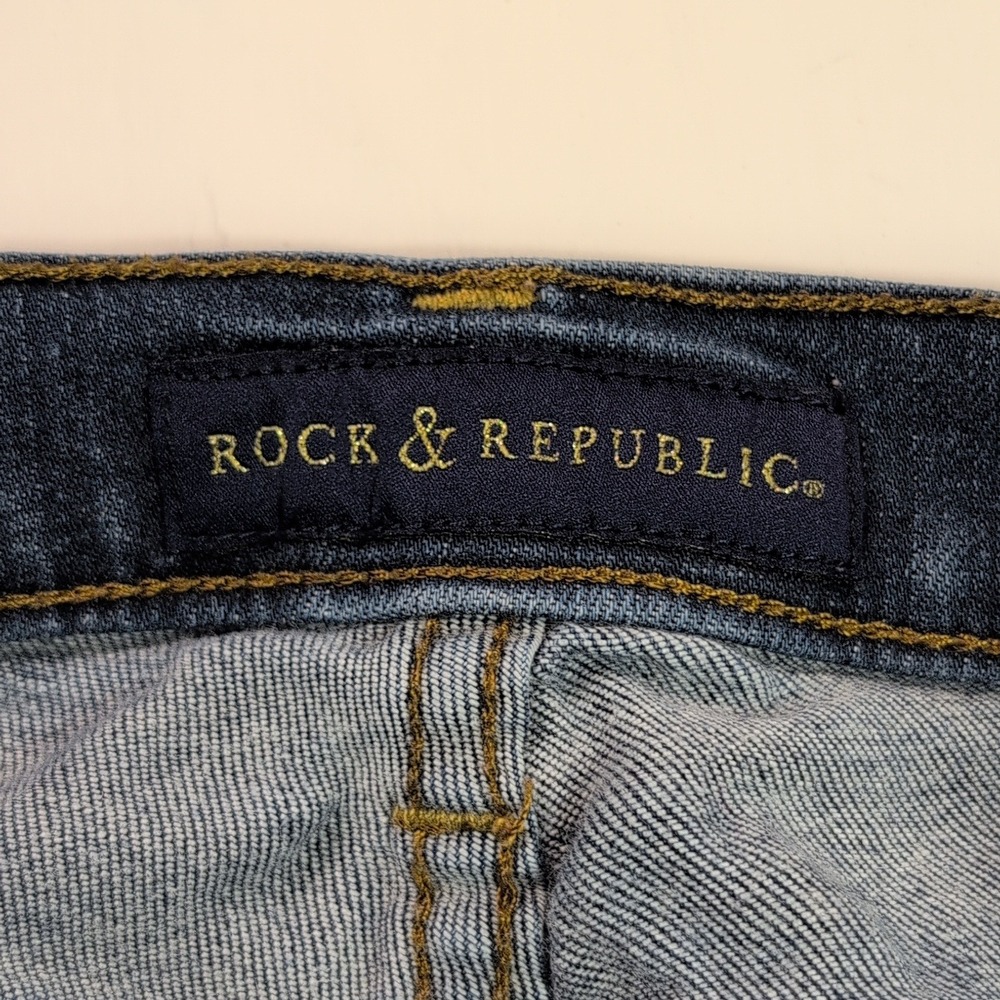 Rock & Republic Berlin Dark Wash Straight Leg Jeans Gold Logo Pockets Size 6 - Picture 10 of 13
